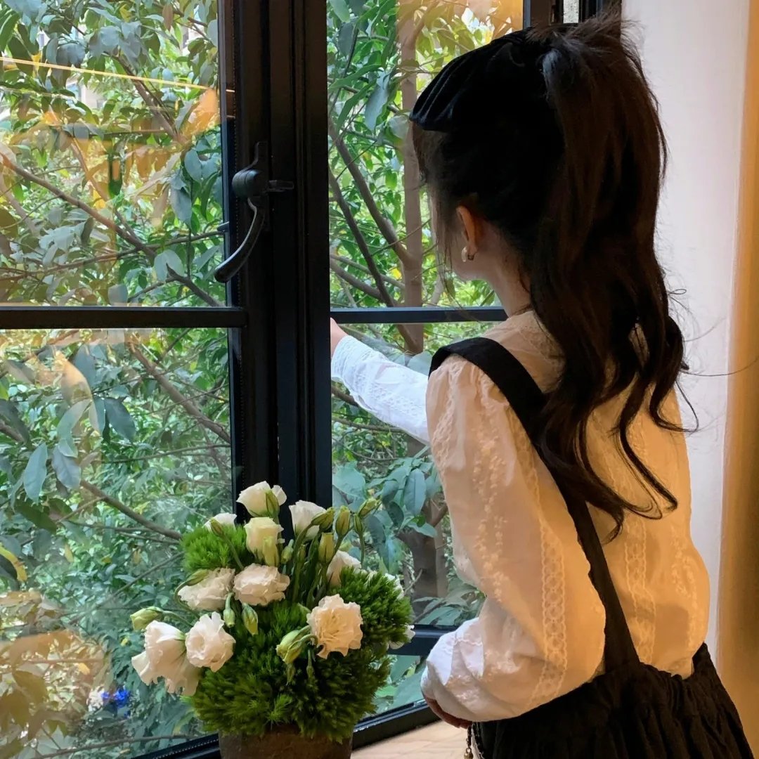 哭泣的鹦鹉